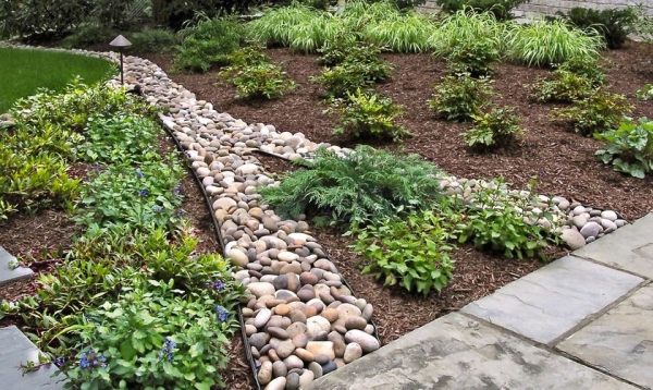 Záhradné rastliny tipy na hnojenie-kompostér-zostavte si sami