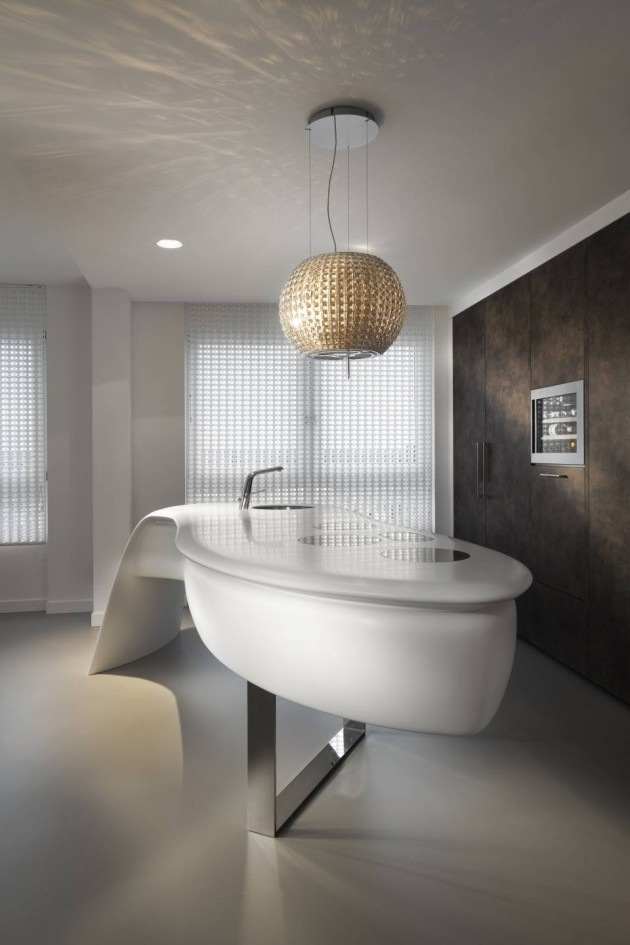 dizajn v tvare listu kuchyňa-nerezové armatúry drez-hladký povrch inovatívne-kuchyňa-moderný-dizajn-krivky-zakrivené tvary