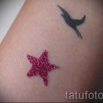 Звездна татуировка - блясък - блясък - снимка