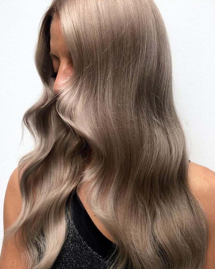 Blond tóny 2021 Obrázky Hubový blond vlasový trend