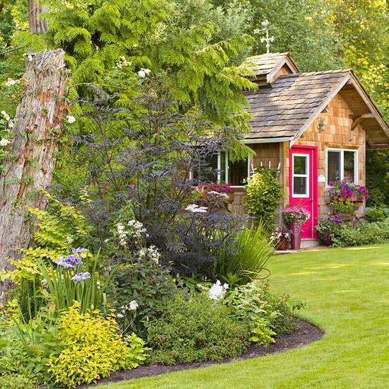 Výsadba krásnej kvetinovej záhrady nápady na trávnik