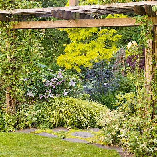 Drevená záhrada na stavbu pergoly-horolezectvo