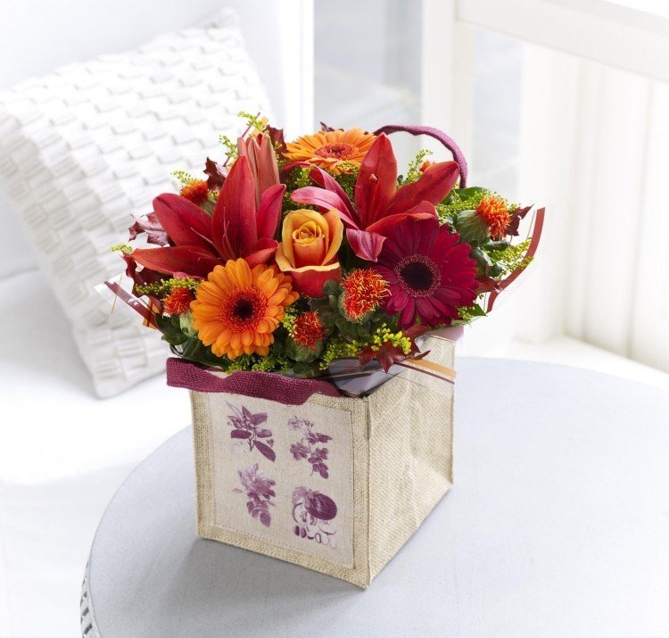 jeseň-kvetinové usporiadanie-oranžovo-červené-nuansy