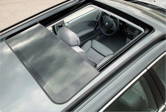 Strešné okno BMW M5 Touring 20071 Strešné okno BMW Touring 20071