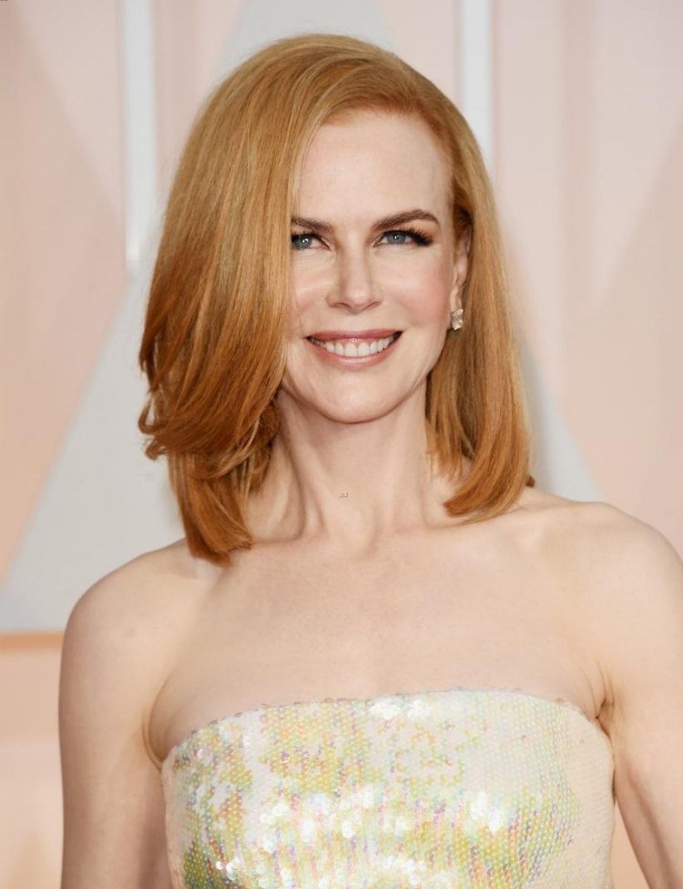 Účes Lon Bob bez vrstiev, bočné delenie - Nicole Kidman Bob-účesy-2015-dlhé-bob-bočné lúčenie-nicole-kidman-