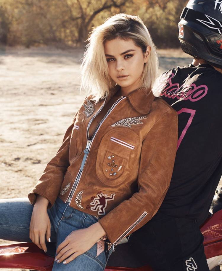 Účes Bob s ofinou Blond Dark Hairline Selena Gomez