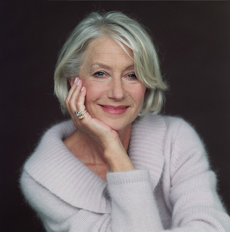 Účes Bob po bradu ženy po 50 bočné lúčenie šikmá ofina Helen_Mirren