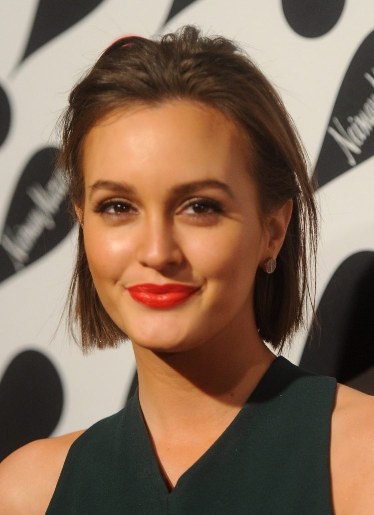 krátky bob strih a vlasy dozadu bob-haircuts-2015-short-chin-length-leighton-meester