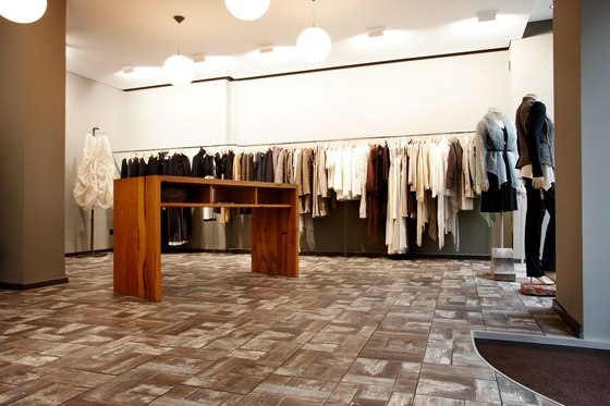 Parkety vo viacerých farbách