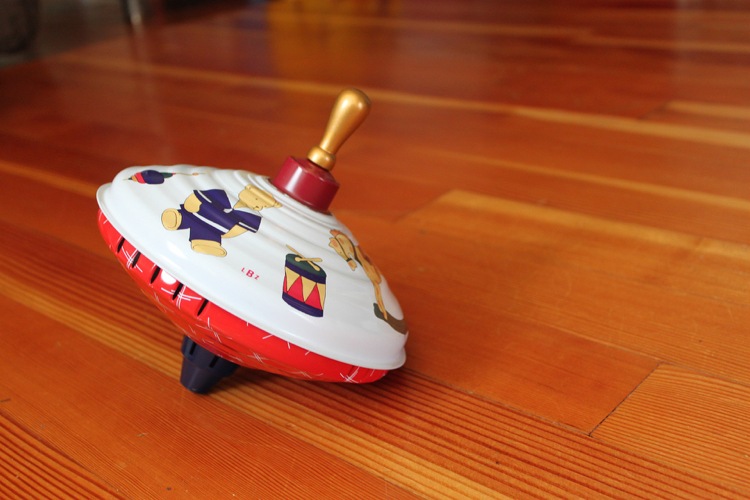 Podlaha v detskej izbe parkety-hladká-jednoduchá starostlivosť