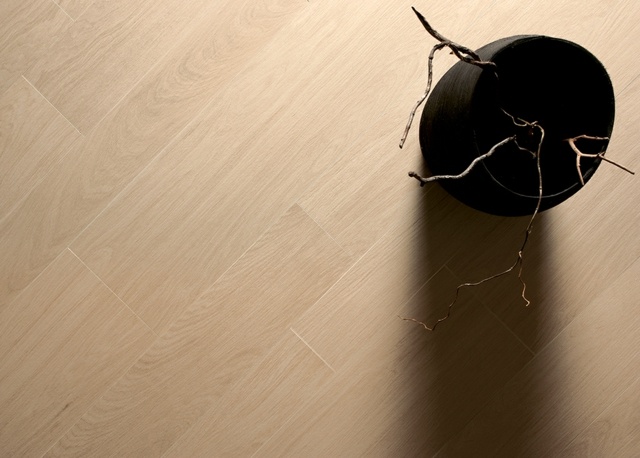 Dlaždice, podlahy, črepníky, vetvy stromov, dekorácie, minimalistické Stromček v kvetináči dekorácie vetiev v minimalistickom štýle