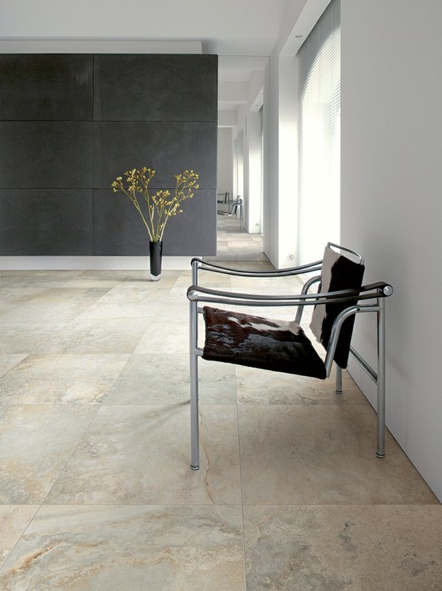 Podlahová krytina mramorový vzhľad Jemné čierne porcelánové kameninové dlaždice Mramorová optika Jemná kameninová dlažba čierna nástenná stolička