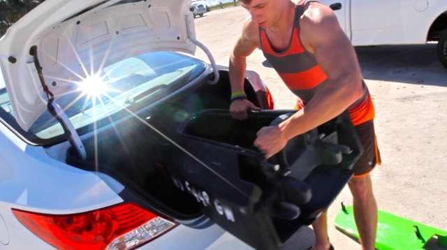 BomBoard-kufor-auto-kovanie-jetski