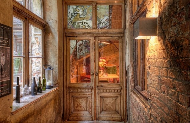 Budapešť-alternatíva-k-tradičnému-hotel-ubytovaniu-historická budova