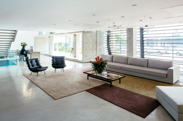 Relaxačné kožené kreslo v salóniku