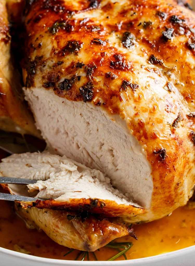 Pečené kura pripravte v rúre chrumkavé a šťavnaté