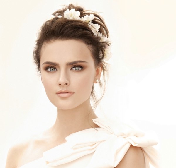 Zdôraznite oči Make-up nevesty podľa typu pokožky