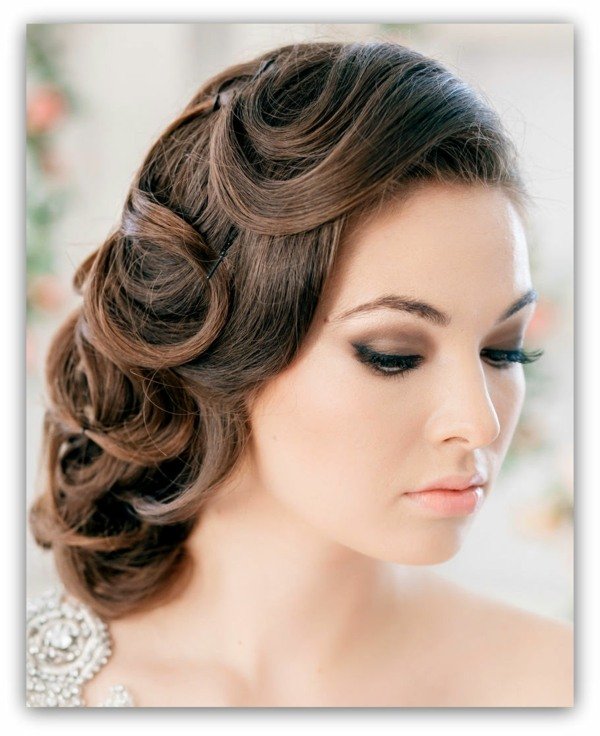 Líčiť nápady oči tipy tmavé vlasy účes kadere