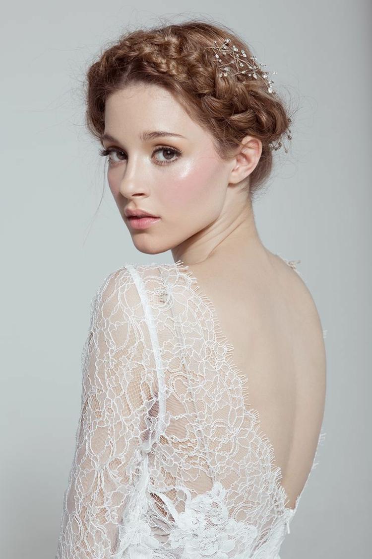 Tipy na líčenie Svadobné svadobné líčenie naneste elegantnú lícenku