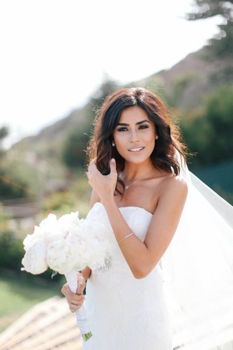 Svadobná maska up makbraut rúž svadobné účesy pre stredne dlhé vlasy