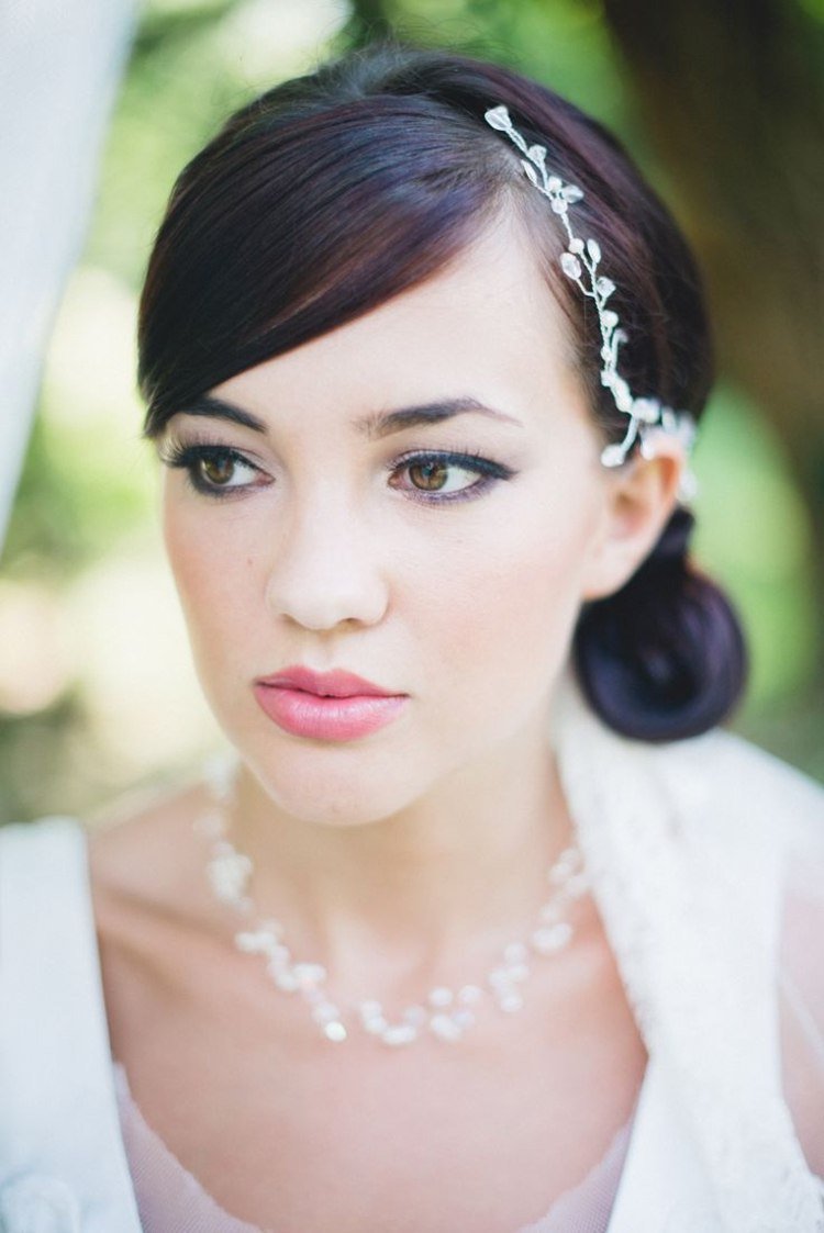 fialové očné tiene dolné viečko horné viečko lipenstift doplnky do ružových vlasov