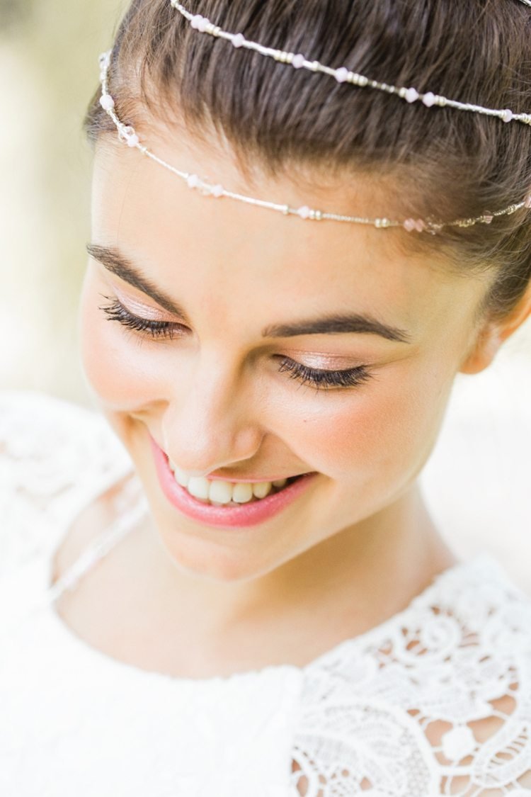 ľahká nevesta tvorí letnú svadbu