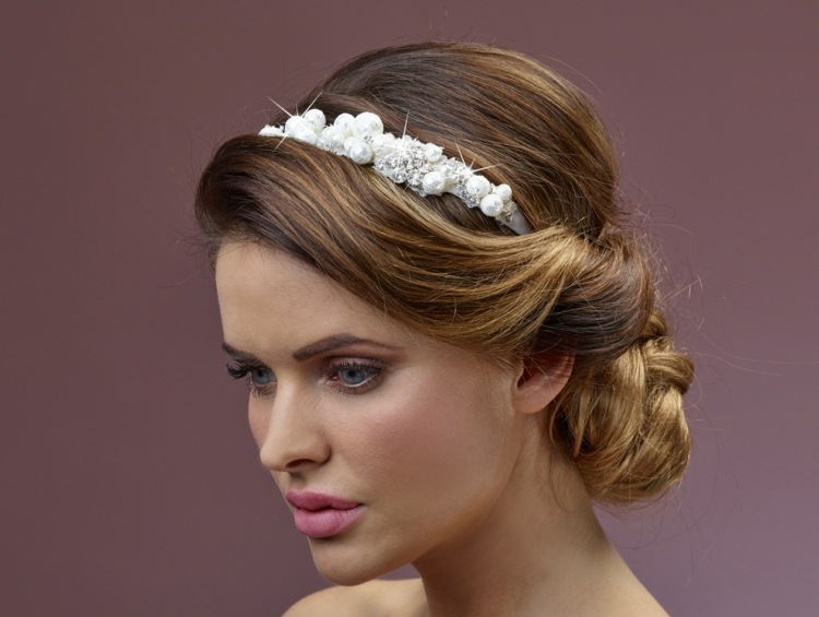 updo diadem korálky kamienky drdol nevesta svadba