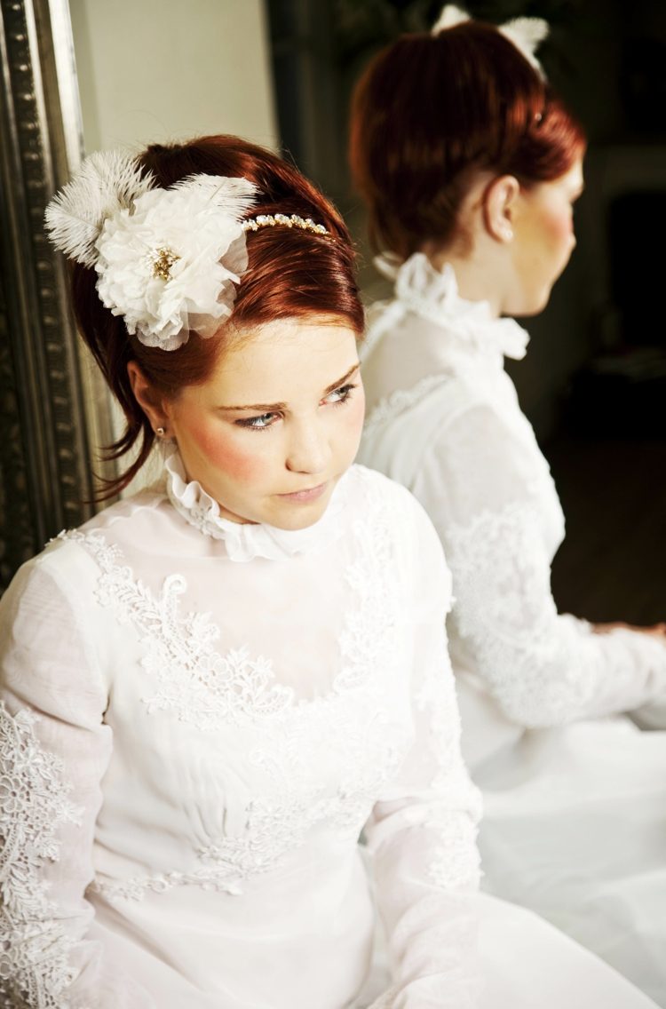 gatsby look svadobný účes čelenka diadém kvet retro