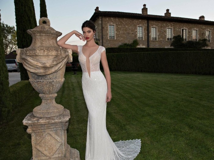 Vlakový dizajn svadobných šiat pripomína list svadobné šaty štýl ornament móda dámske vydať sa