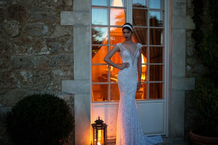 Ušľachtilé svadobné šaty, ktoré žiaria všade navôkol elegantný vzhľad nevesta móda dámy berta svadba