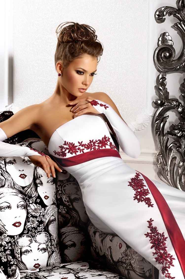 svadobné šaty-červeno-biele kvety-jesenného typu-