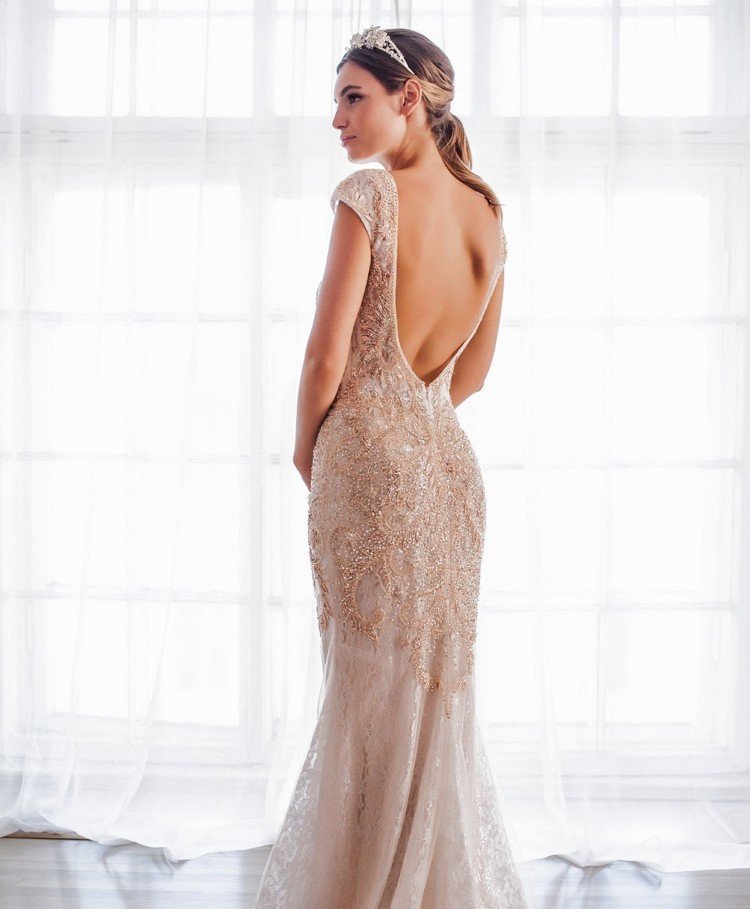 Vintage svadobné šaty s hlbokým výstrihom v štýle perly vyšívanej morskej panny