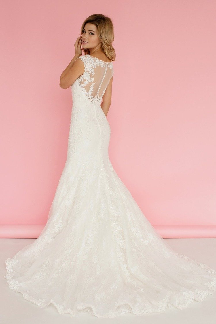 Svadobné šaty s morskou pannou a krajkovou zadnou sukňou