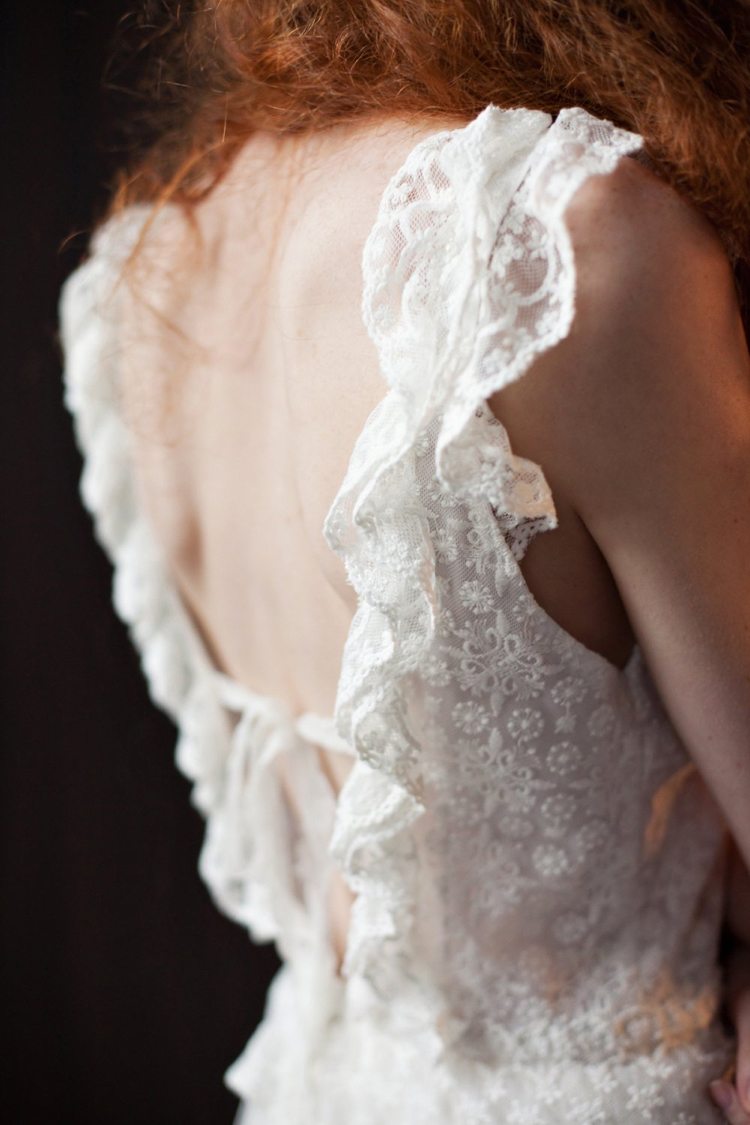 Svadobné šaty s vintage bezšvovou mašľou volániky s kvetinovým vzorom