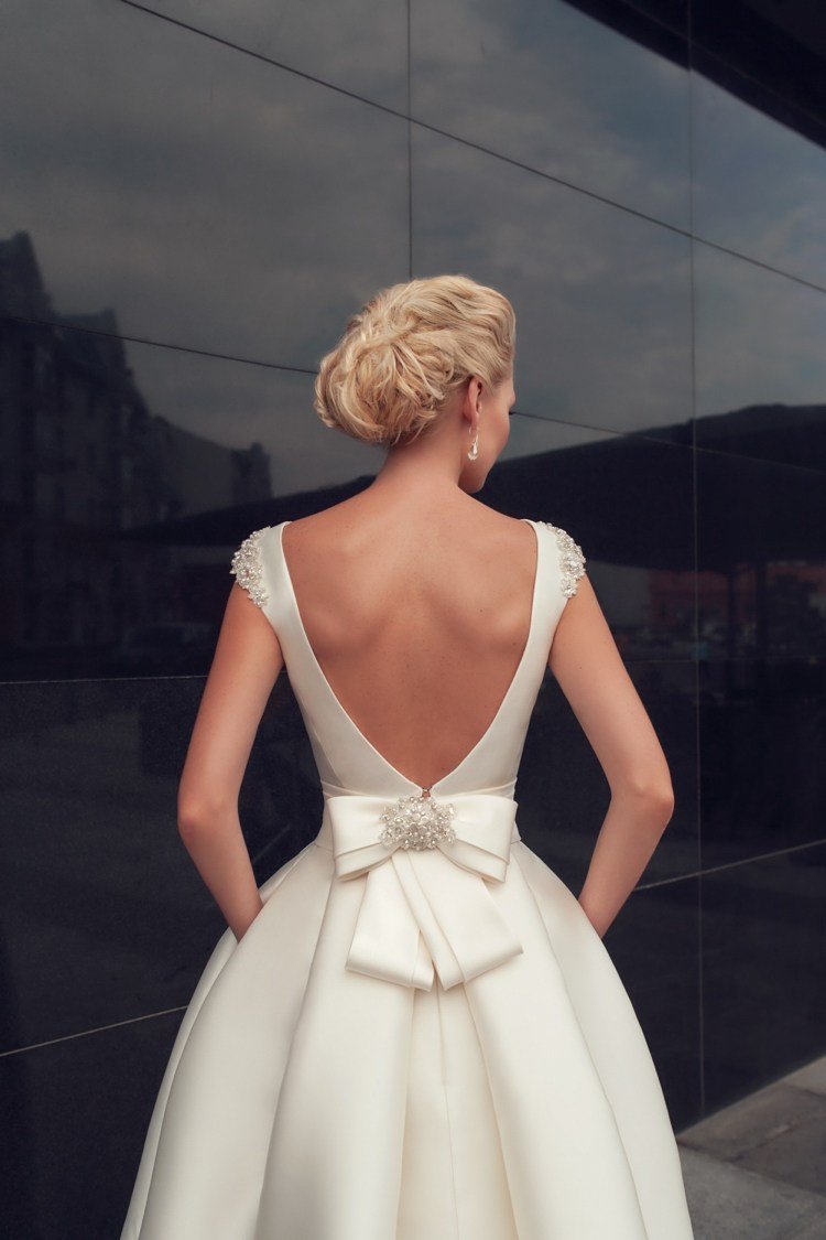 Svadobné šaty Bez rukávov Áčkový výstrih so saténovou mašľou