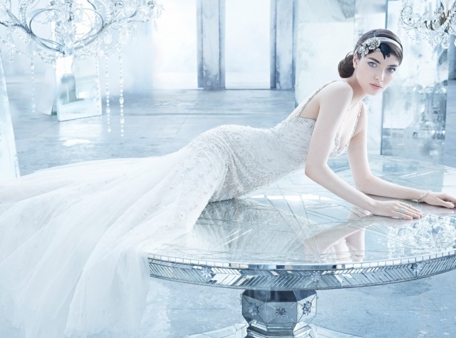 lazaro-svadobné šaty-perličkovo vyšívané-úzke ramienka-juwellen-zdobené