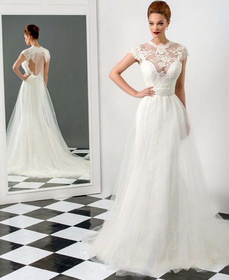 romantické svadobné šaty zdobené čipkovaným živôtikom