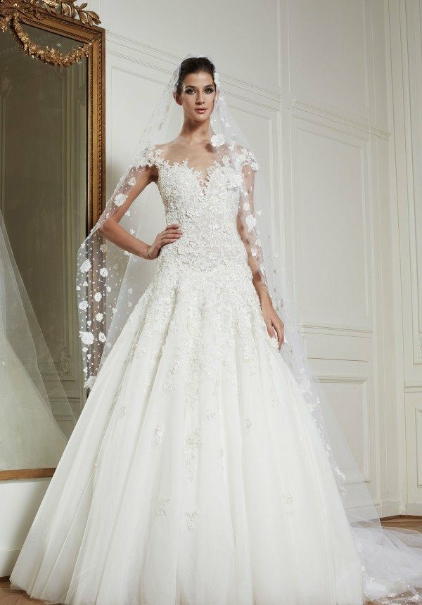 Hravé prvky zdobené čipkou Dizajnové svadobné šaty z čipky a šifónu Svadobné šaty s čipkou a závojom s vlečkou