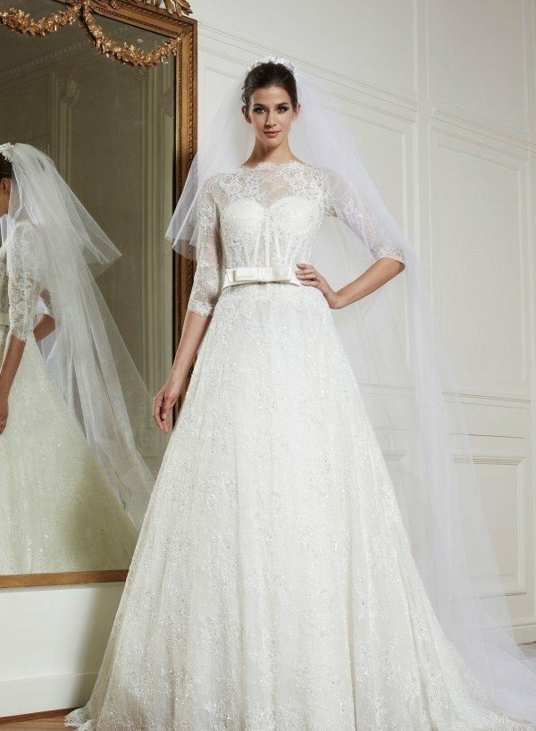 Svadobné šaty od Zuhaira Murada Svadobné šaty s rukávmi z čipky