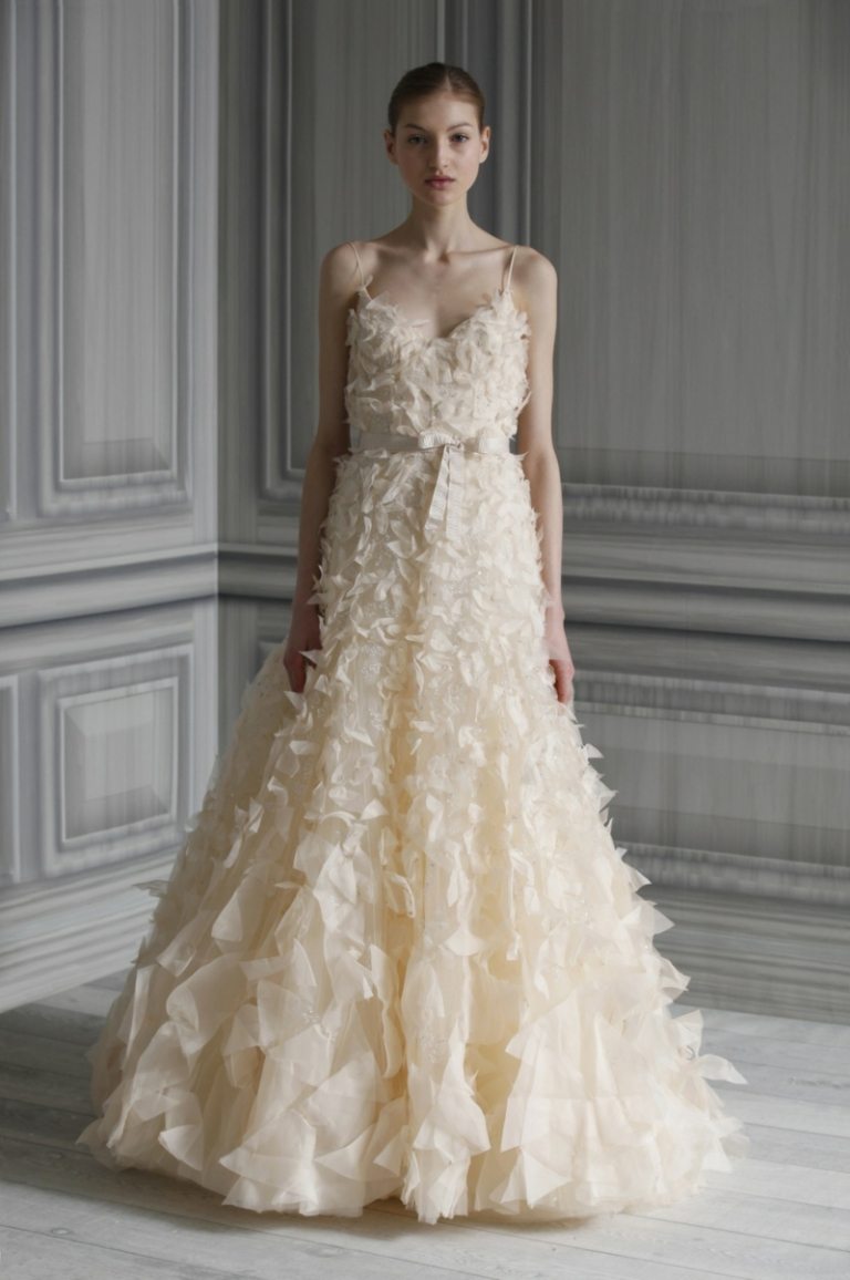 Svadobné šaty v šampanskom s originálnym dizajnom svadobná móda 2014/2015 monique lhuillier bujná šifónová farba šampanského