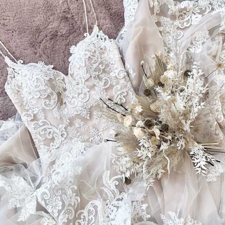 Trendová kytica zo sušených kvetov na svadbu