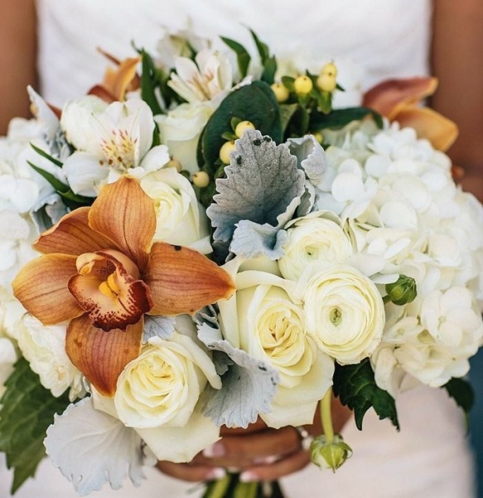 Jesenná svadobná kytica zlatých detailov Svadobná svadobná kytica nápady zlaté detaily