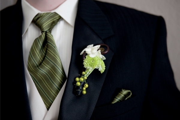 man-boutonniere-idea-svadobna-dekoracia-nevesta-kytica