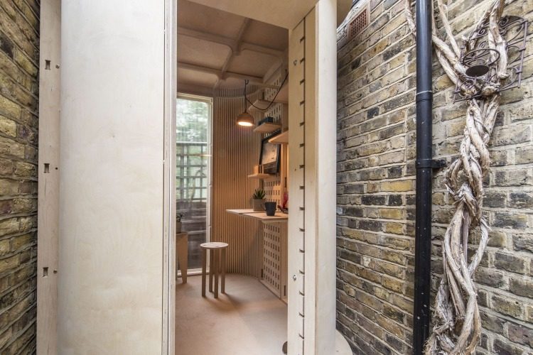 používať prefabrikované moduly v záhrade ako domácu kanceláriu počas pandémie covid 19