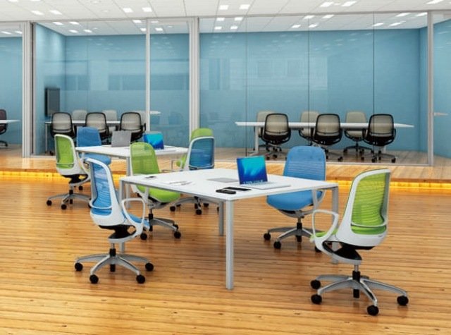 Futuristická kancelárska stolička s dizajnom kancelárskych opierok rúk-LUCE Okamura