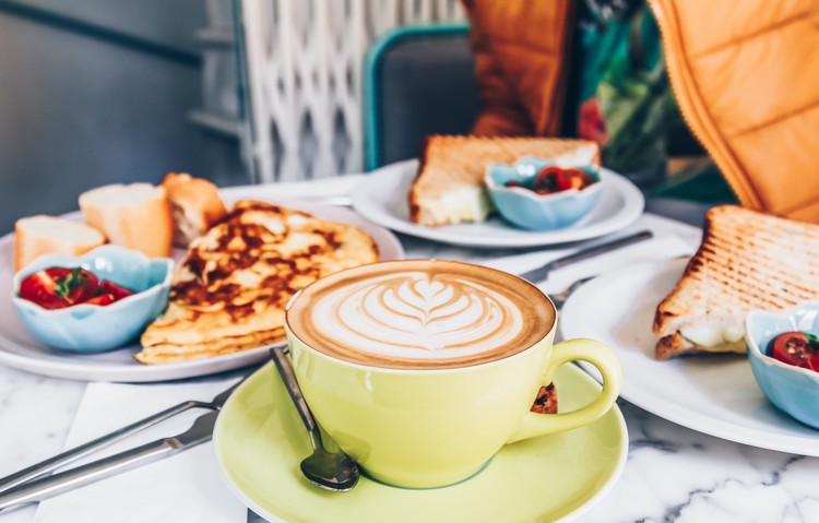 Nápady na vianočné neskoré raňajky, ktoré sa dajú podávať na neskoré raňajky
