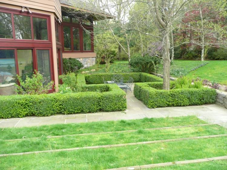 zimostráz záhradný rohový dom dom obytná štruktúra živý plot rám okna červenohnedý