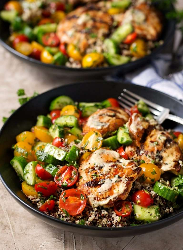 Kuracie stehná s domácou marinádou a quinoa