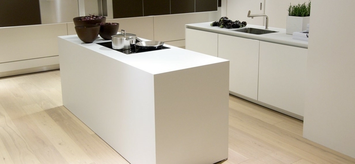 biela-kuchyňa-ostrov-Bulthaup
