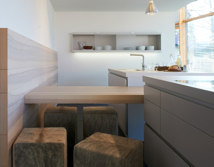 Bulthaup-B1-orechová kuchynská-kamenná borovicová kuchyňa